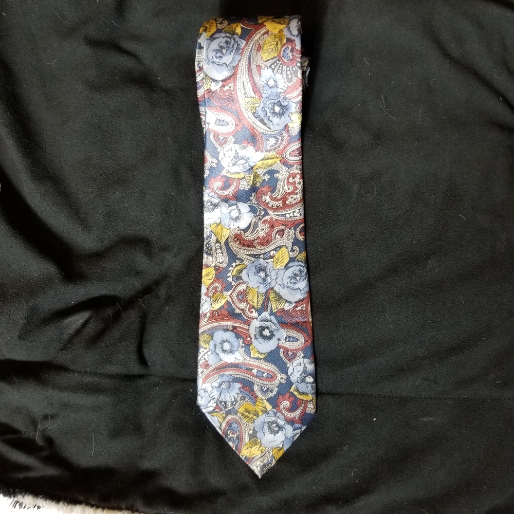 Men's Tie Floral and Paisley Collaged Print - Picture 2 of 3
